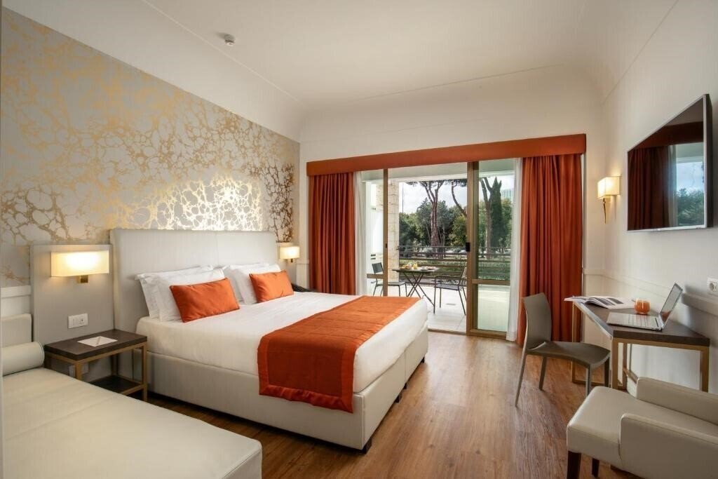 Отель Shangri La Roma 4*