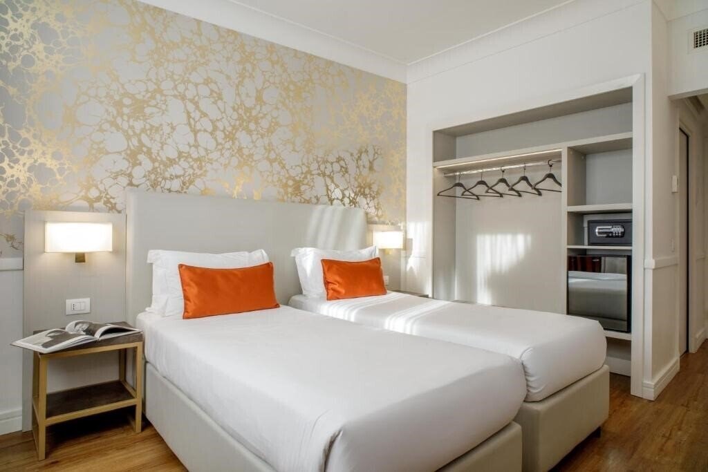 Отель Shangri La Roma 4*
