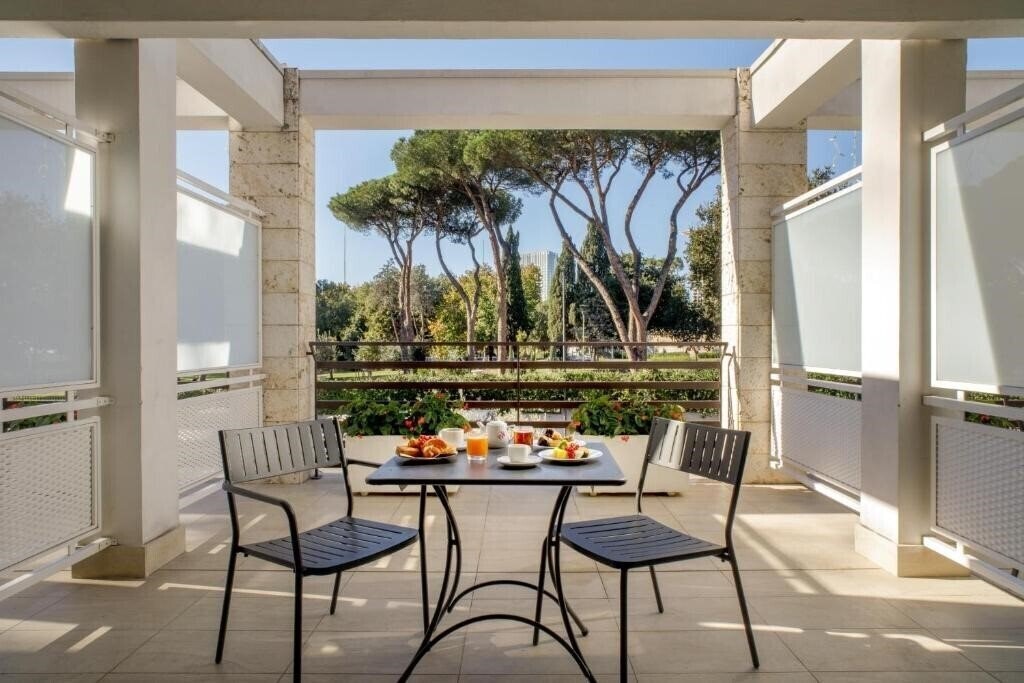 Изображение Shangri La Roma 4*