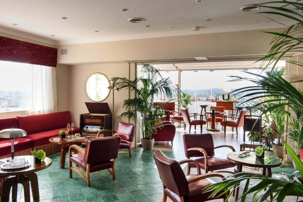 Готель Bettoja Mediterraneo 4*
