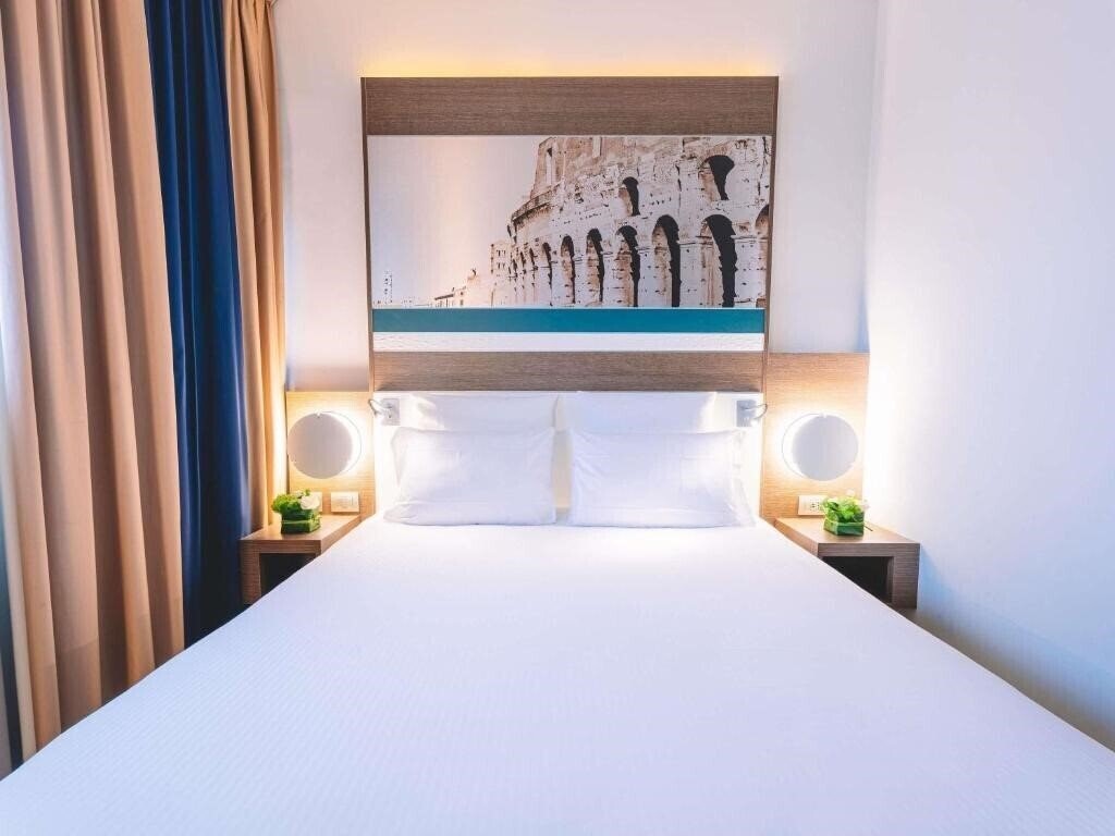 Фотографія Mercure Roma Centro Colosseo 4*