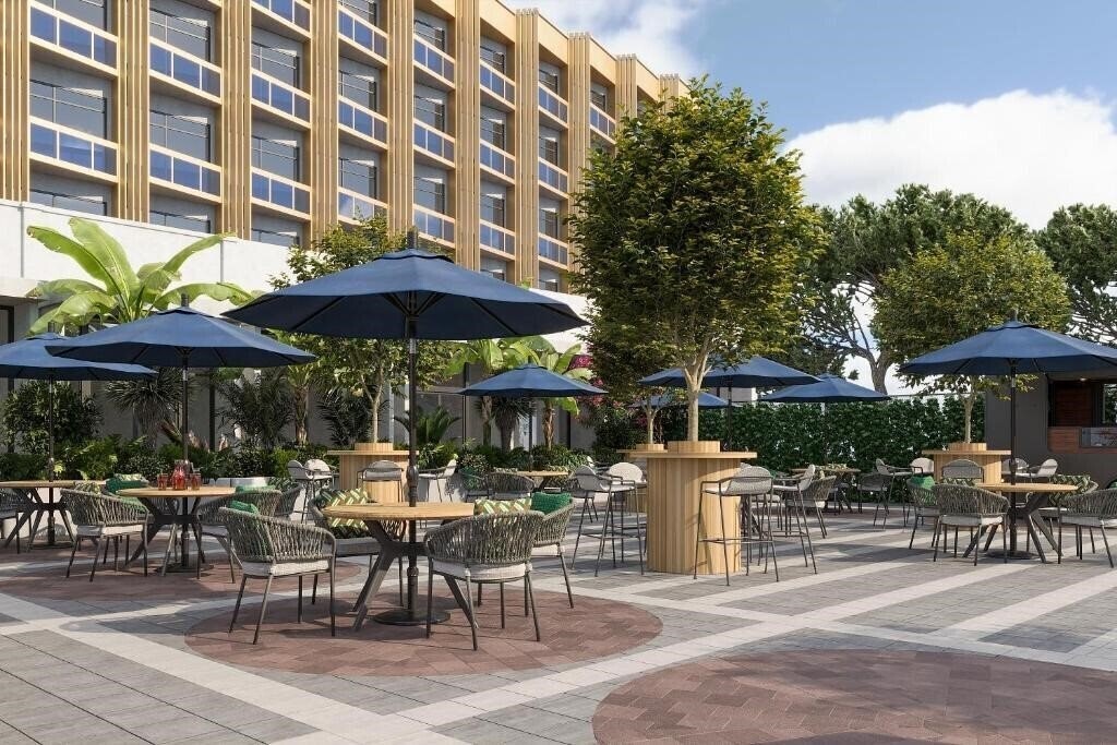 Отель Barcelo Roma 4*