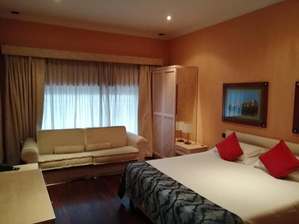 Готель Colosseo Studio Suites отель без категории