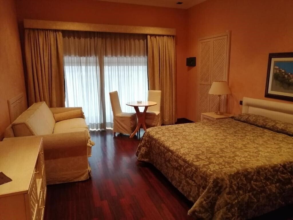 Картинка Colosseo Studio Suites отель без категории