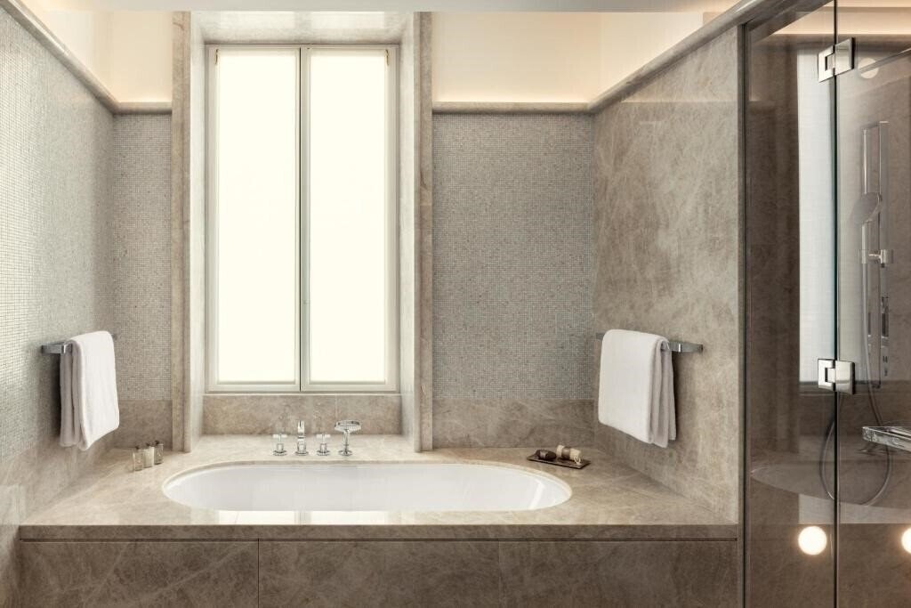 Картинка Bulgari Hotel Roma 5*