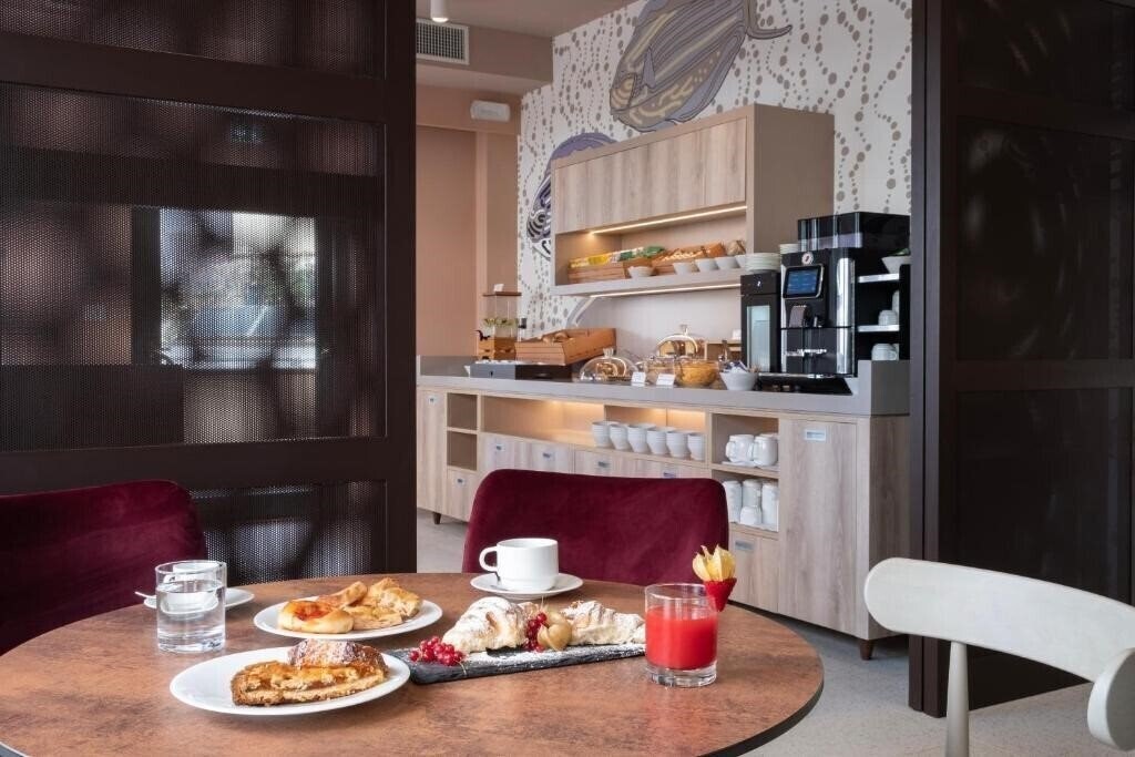 Зображення Adesso 4*