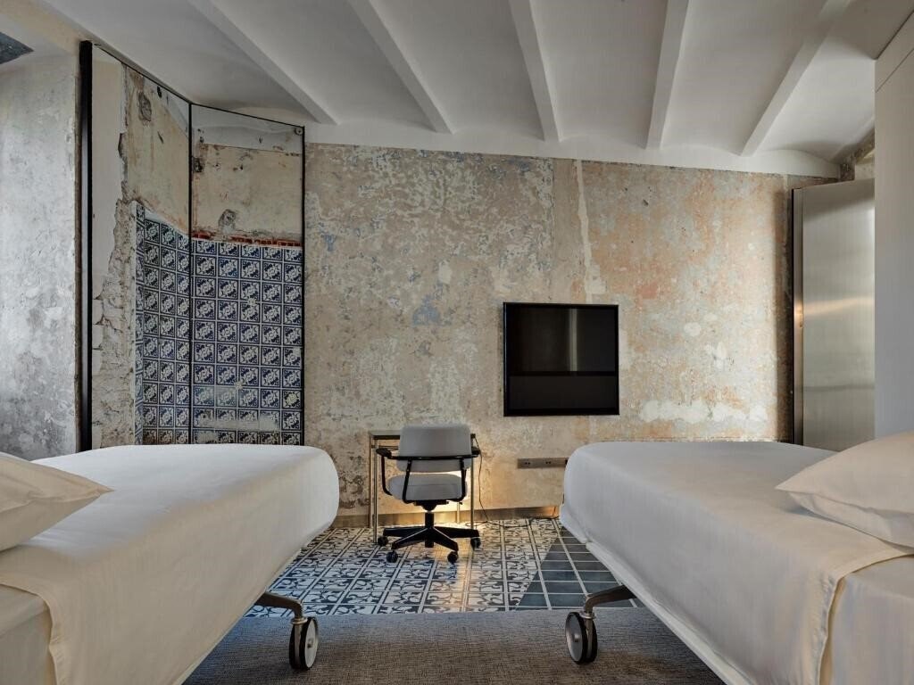 Изображение Rhinoceros Roma 5*