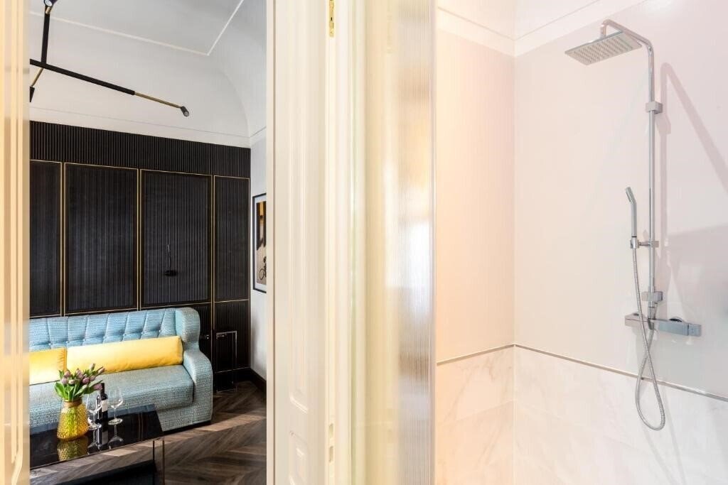 Фотография The H'All Tailor Suite Roma 5*