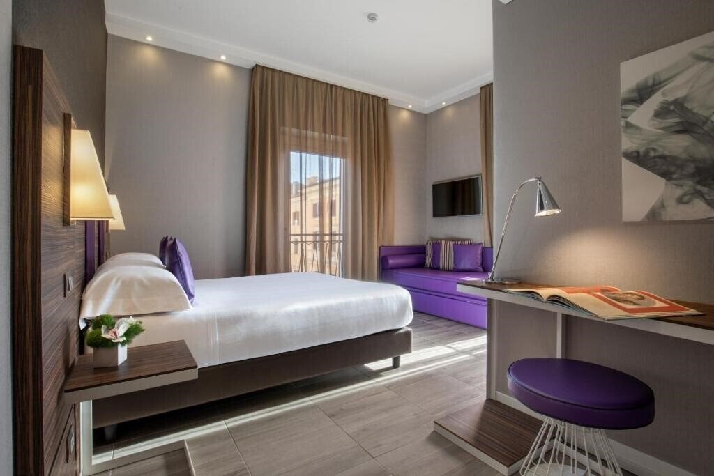 Отель The Republic 4*