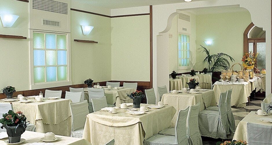 Фотографія Grand Hotel Olympic 4*