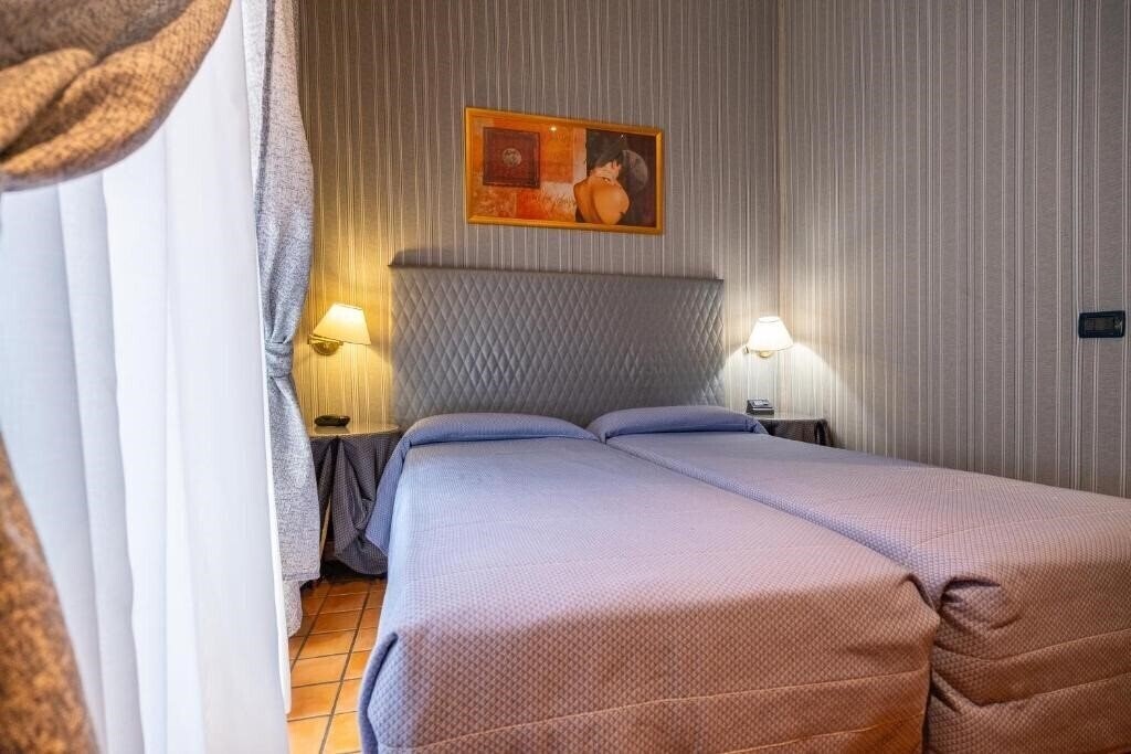 Готель Lirico 3*