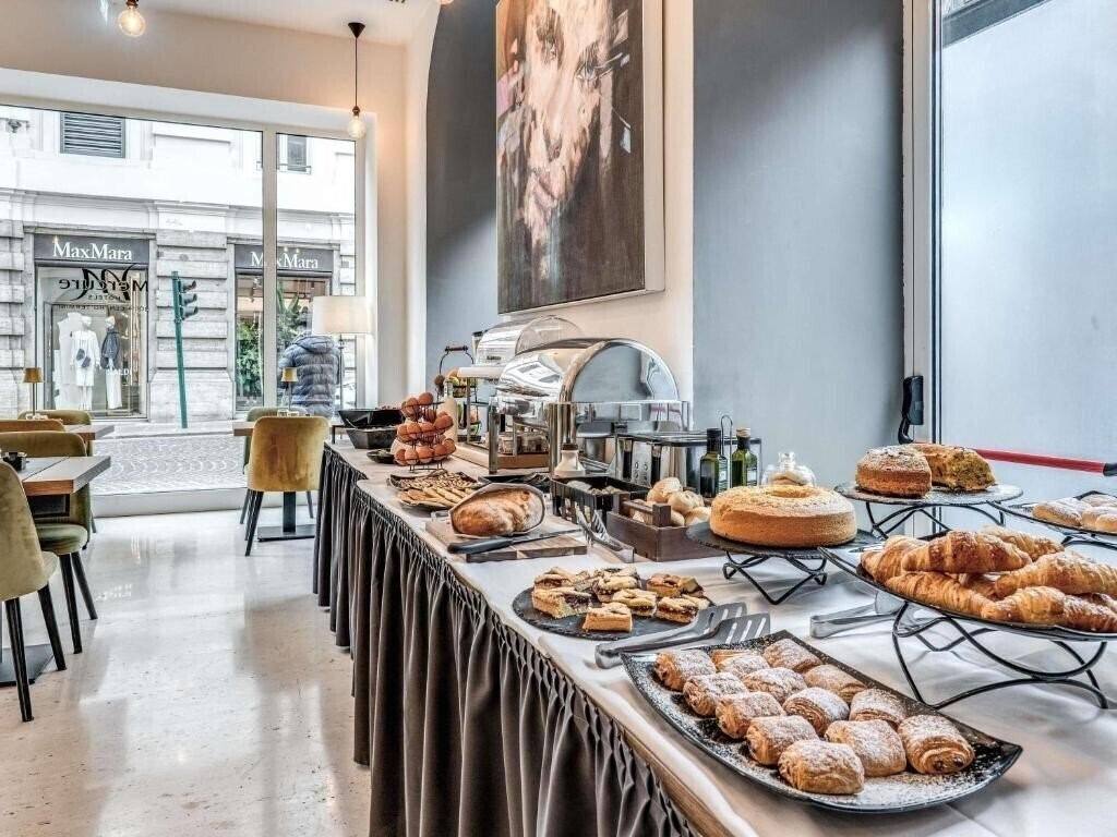 Отель Mercure Roma Centro Termini 4*