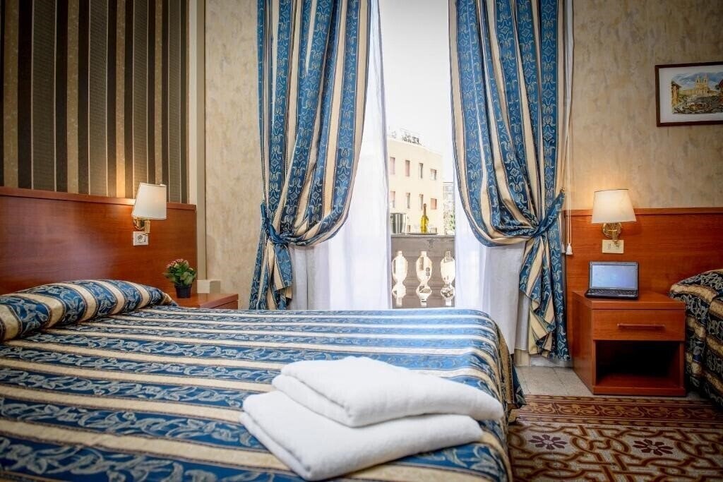 Зображення Hotel Emmaus 3*