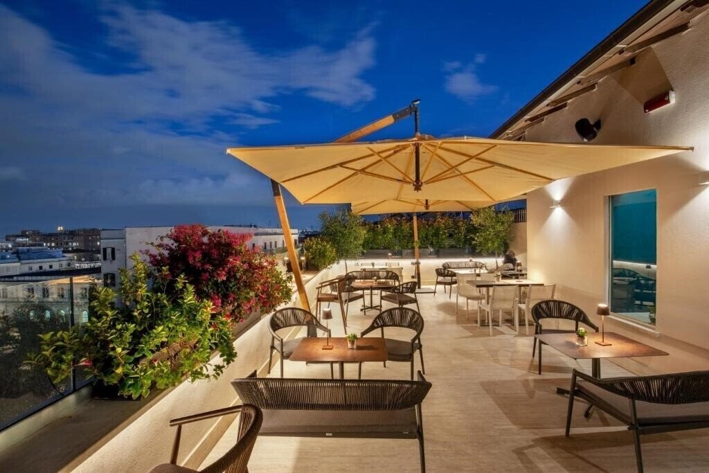 Картинка The Guardian 4*