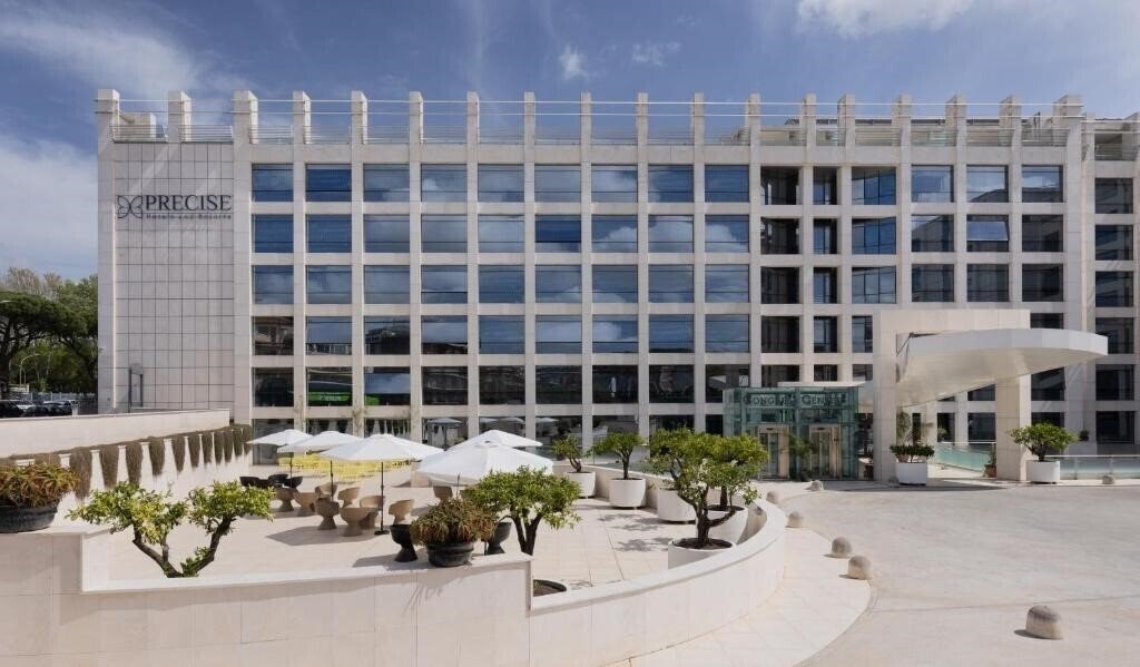 Готель Hotel Precise House Mantegna Rome 4*