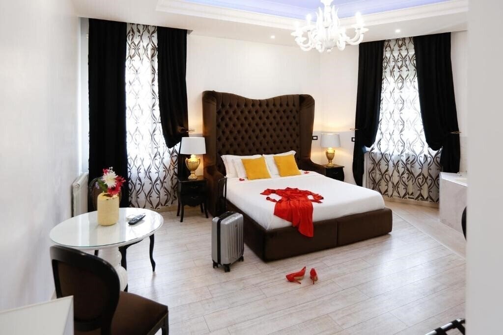 Готель Escape Luxury Suite 5*