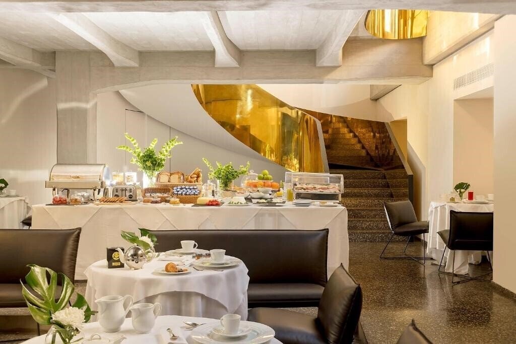 Фото Hotel Royal Bissolati 4*