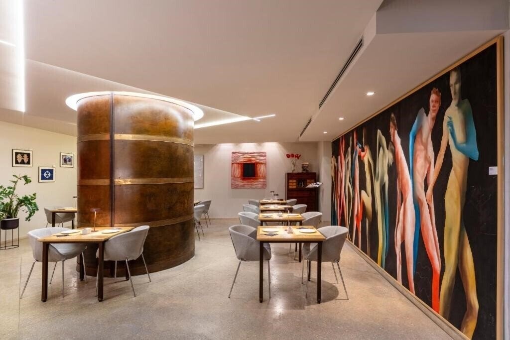 Зображення La Rovere 4*