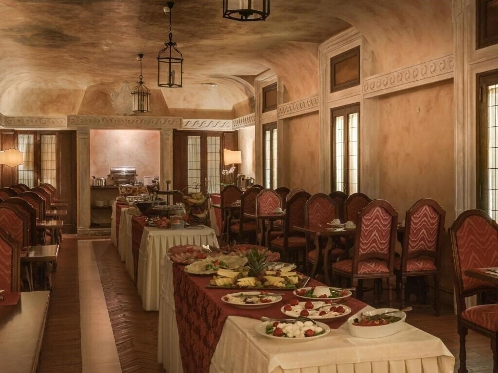 Зображення Palazzo Cardinal Cesi 4*