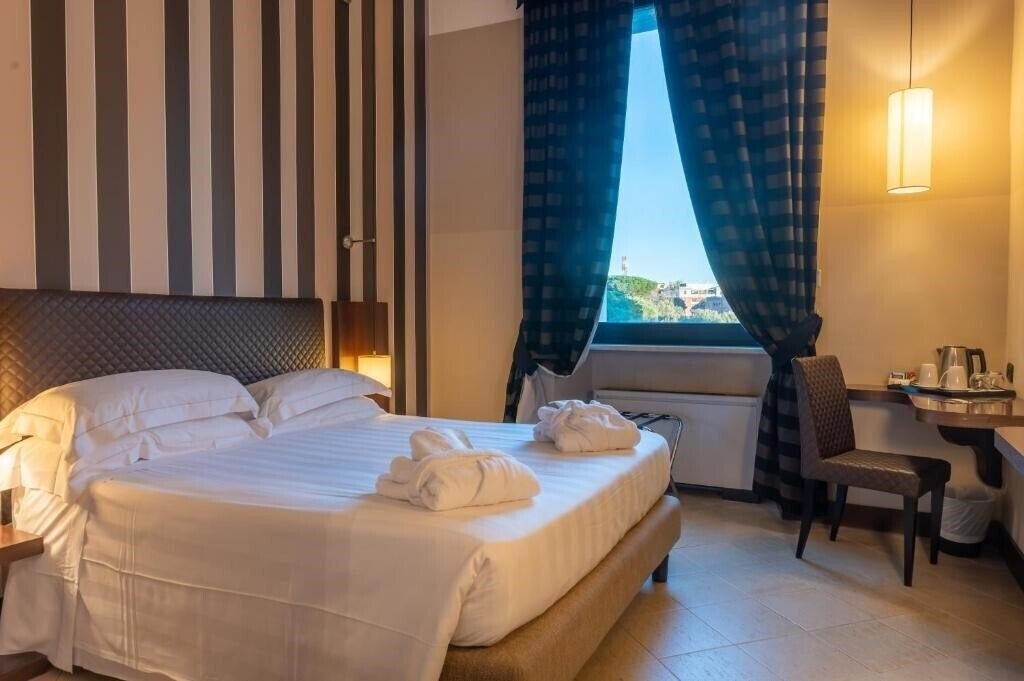 Фото TH Roma Carpegna Palace 4*