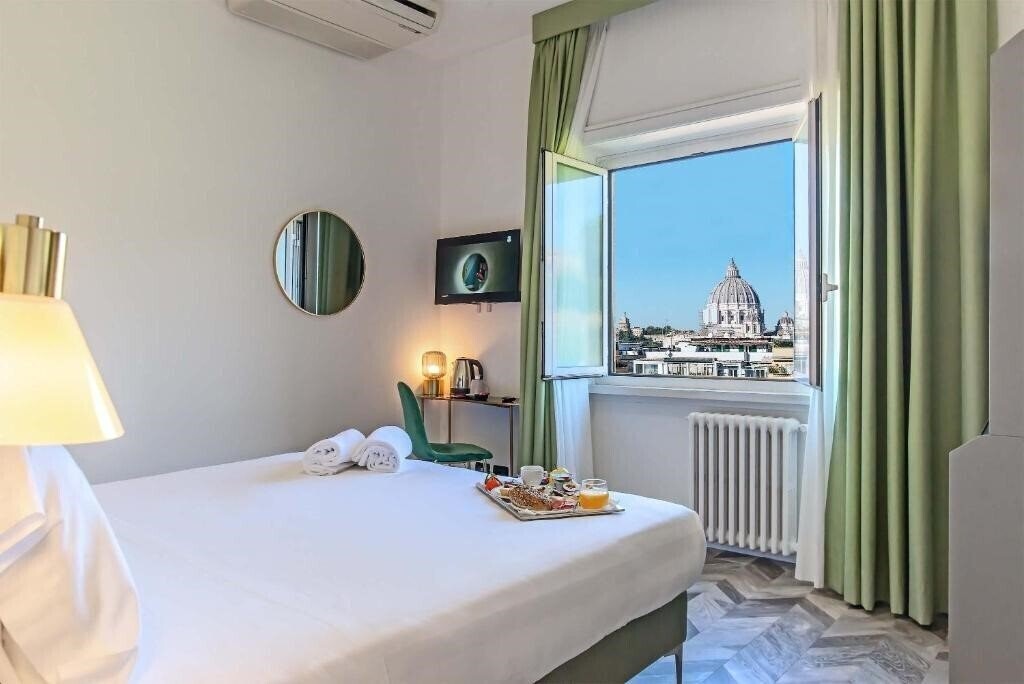 Готель Bloom Roma 3*