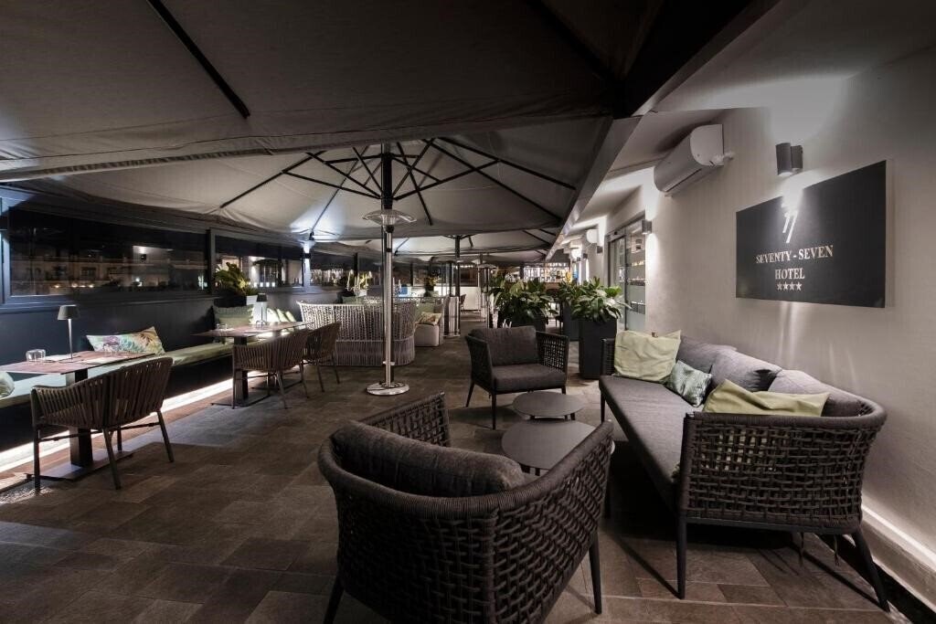Фотографія Hotel 77 Seventy-Seven 4*