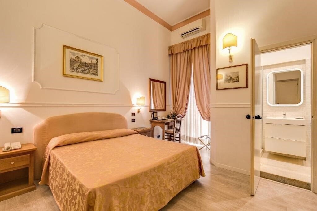 Готель Martini Hotel 3*