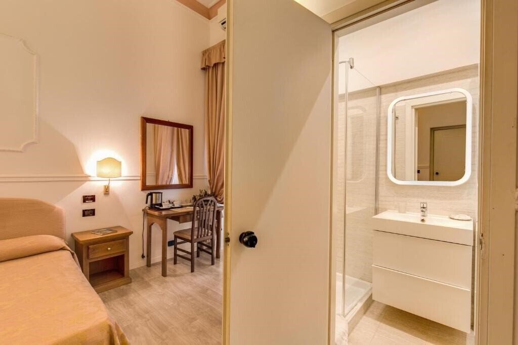 Фотографія Martini Hotel 3*