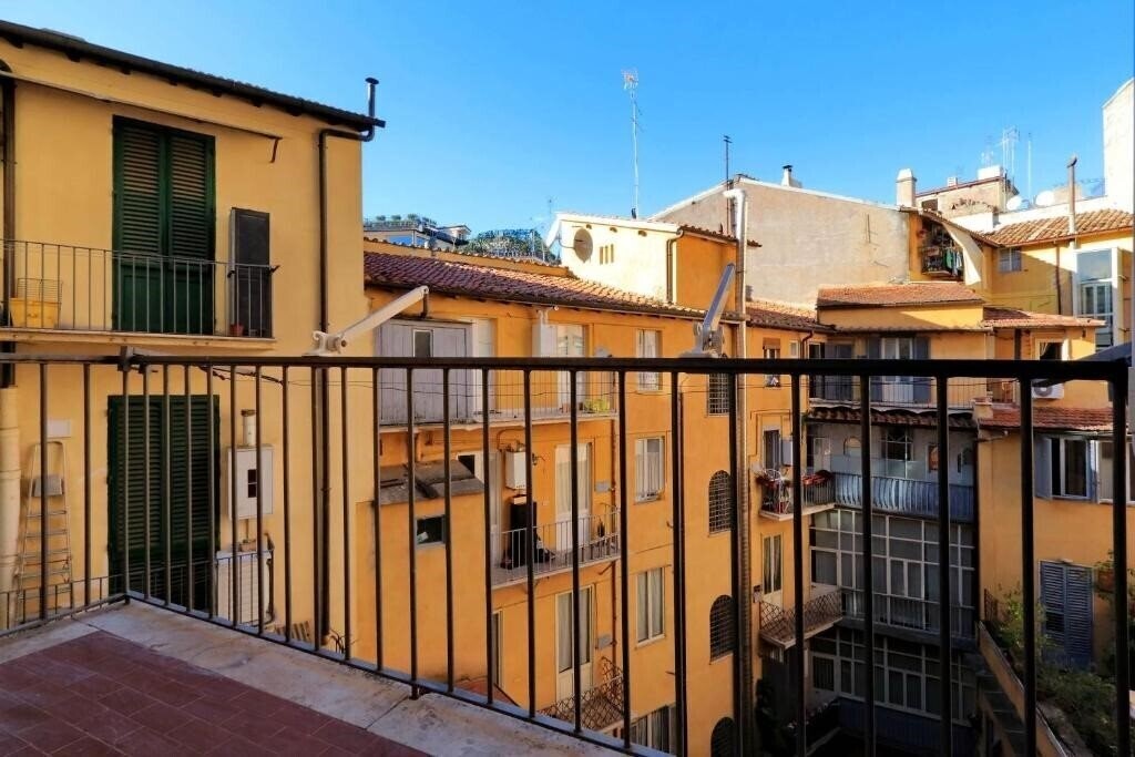 Готель Monti Apartments My Extra Home 3*