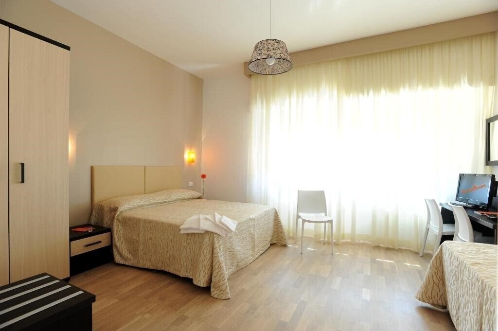 Картинка Honey Rooms 3*