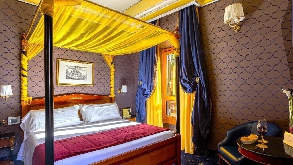 Фото Hotel Manfredi Suite In Rome 3*