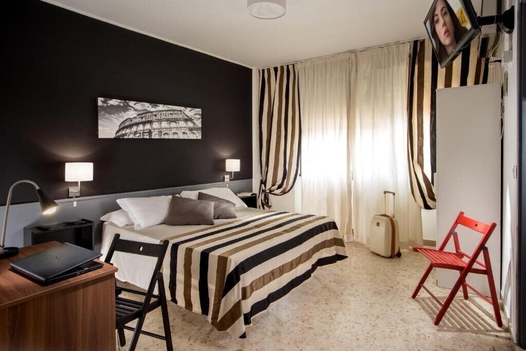 Готель Radio Hotel 2*