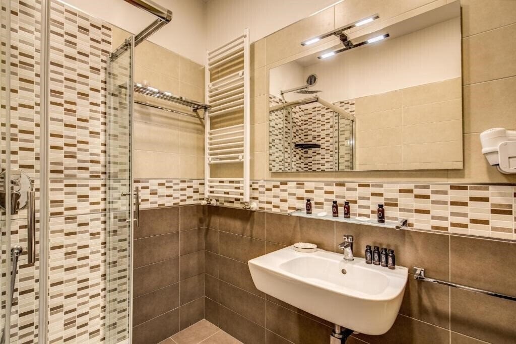 Фото Gravina Suite Frattina 3*