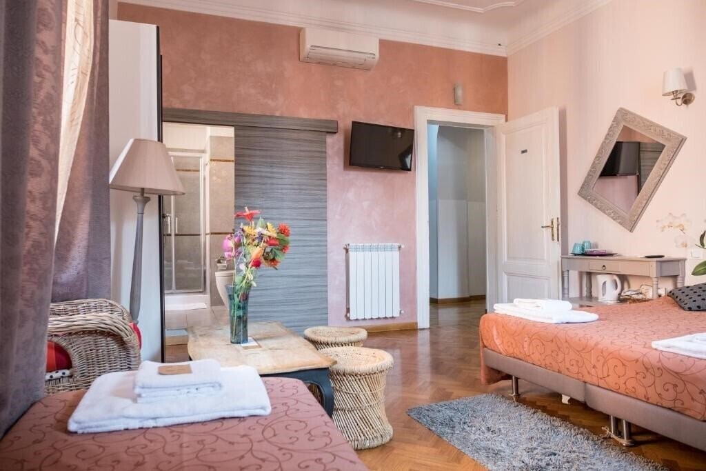 Фото Sesto Suites Central 3*