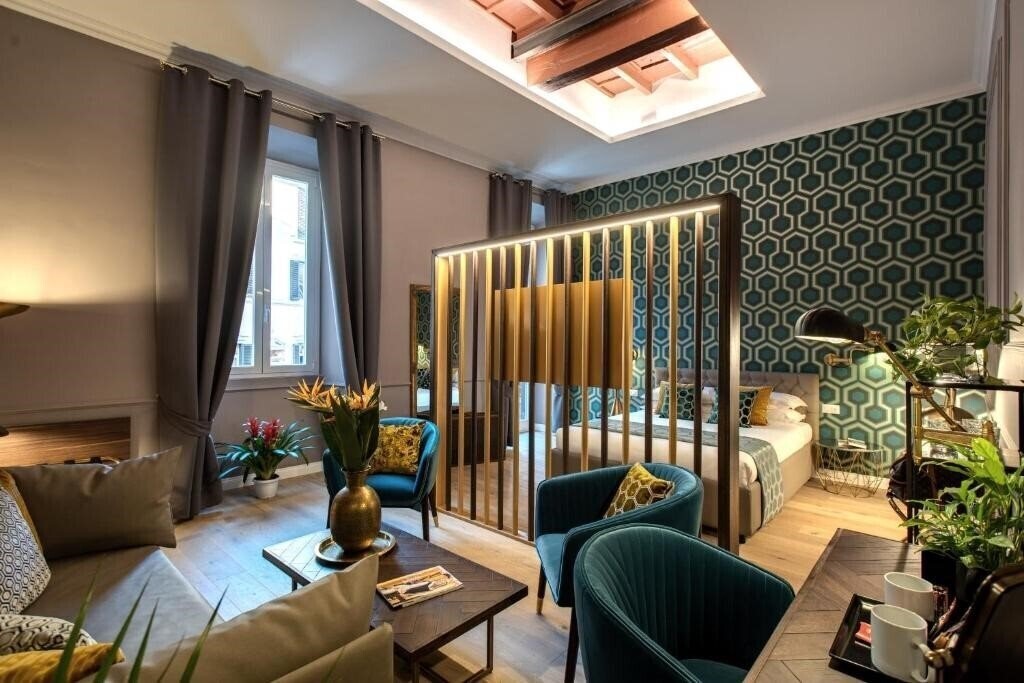 Отель Tree Charme Parliament Boutique Hotel 3*