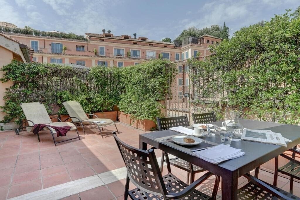 Картинка Piazzetta Margutta 3*