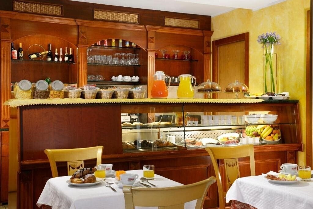 Зображення Hotel Tuscolana 3*