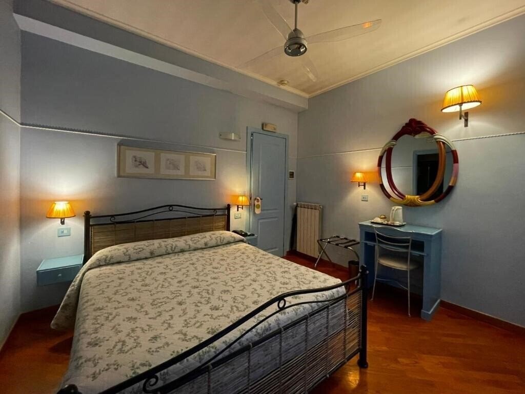 Фото Lilium Boutique Hotel 3*