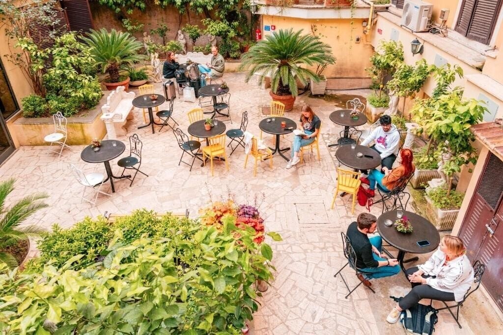 Фотографія Ostello Bello Roma Colosseo 3*