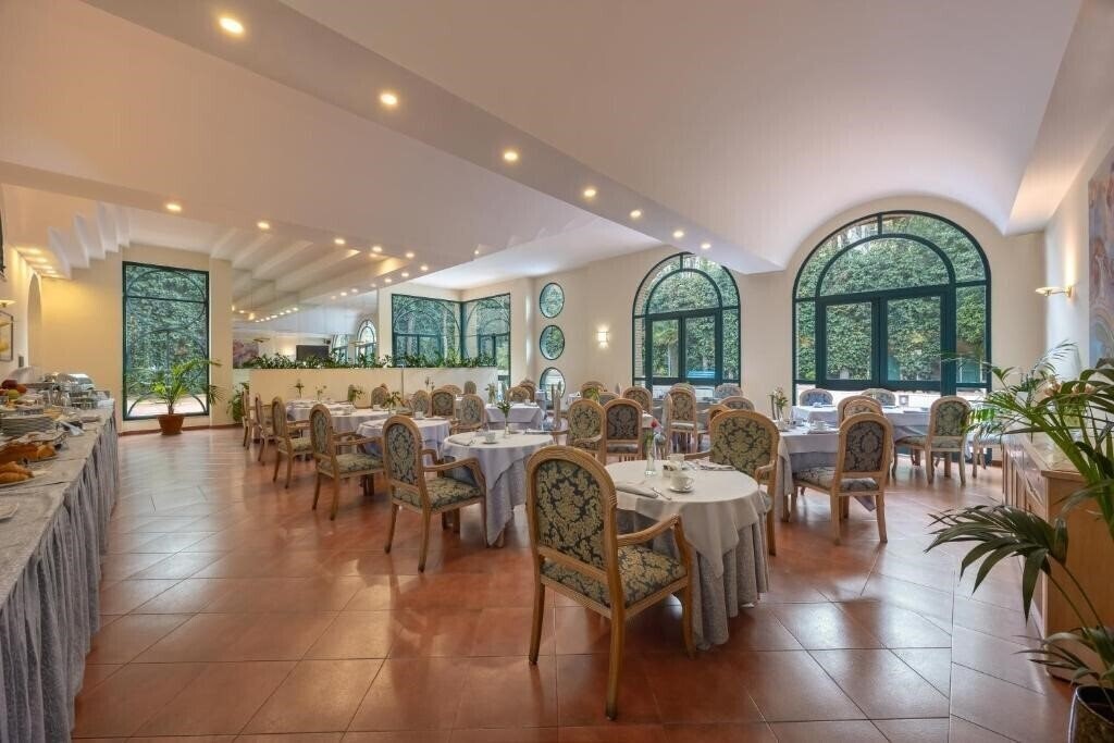 Фото Aldrovandi Residence City Suites 4*
