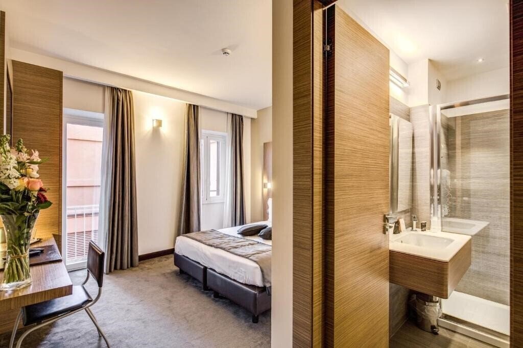 Фото Trevi Hotel 3*