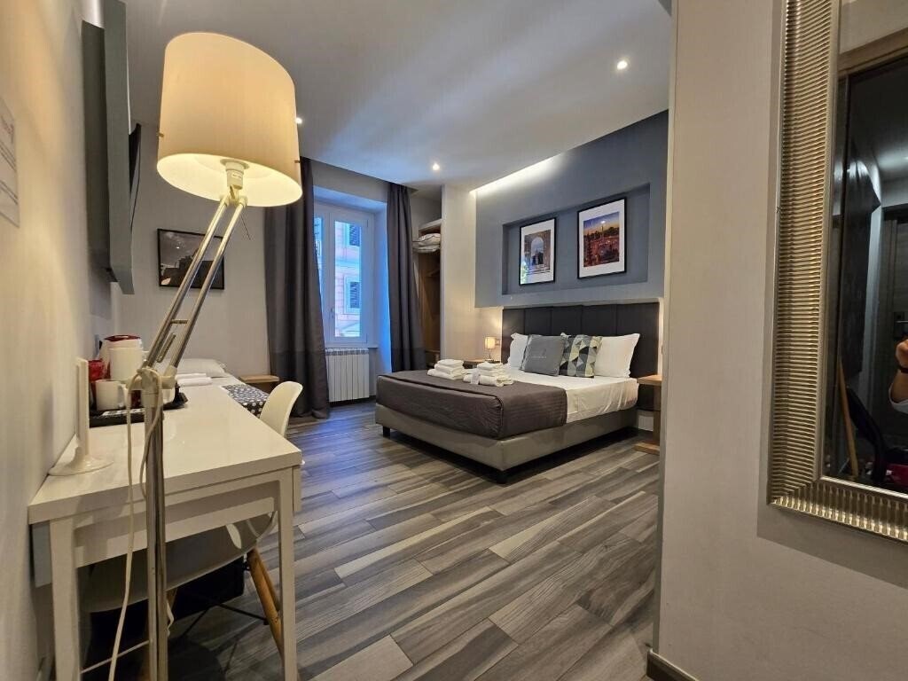 Готель B&B Home 77 3*
