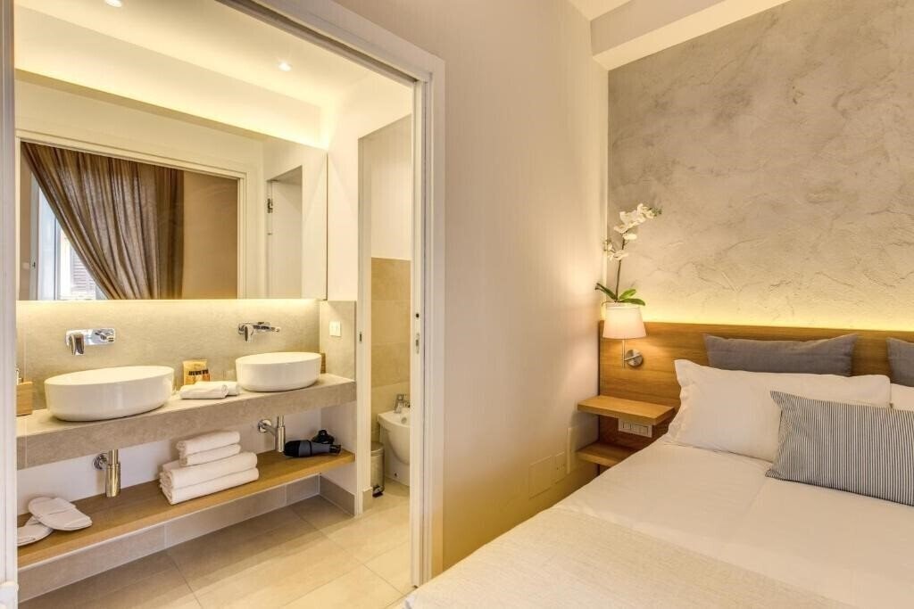 Отель The Spanish Suite Campo de Fiori 3*