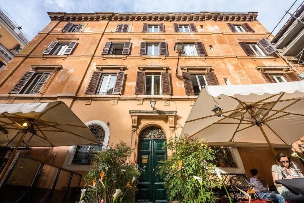 Отель Casa De Fiori 3*