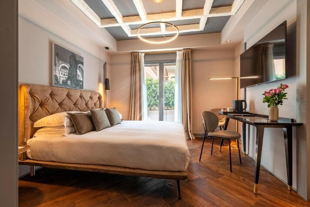 Готель Loly Boutique Hotel 4*