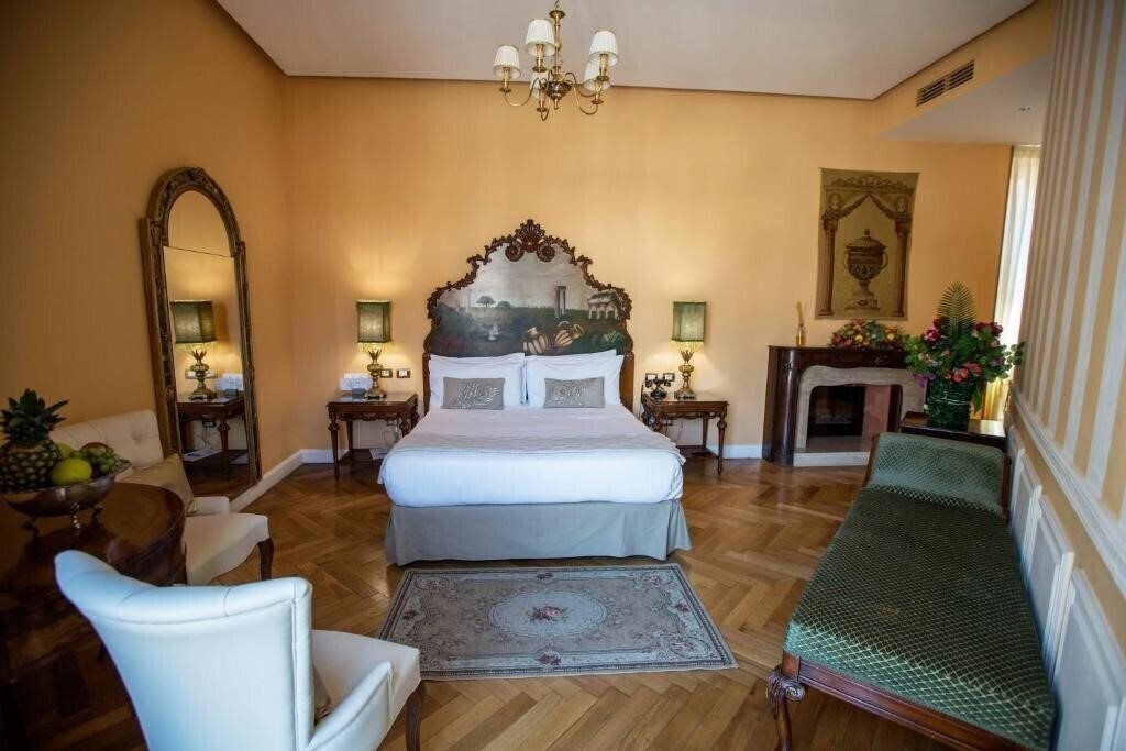 Картинка Royal Suite Trinita dei Monti 4*