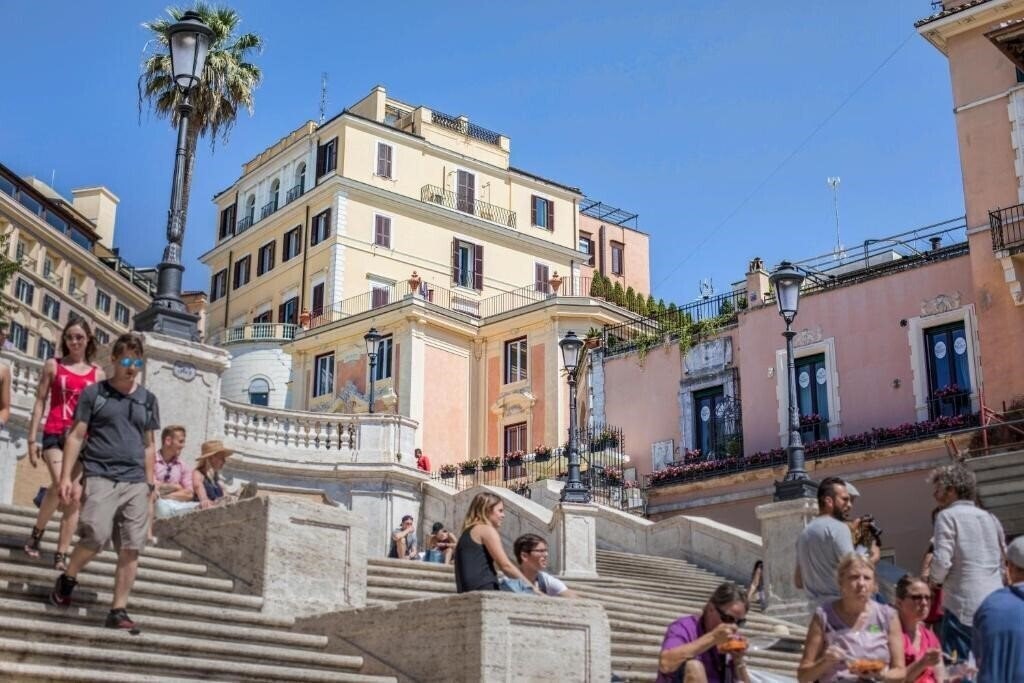 Отель Royal Suite Trinita dei Monti 4*