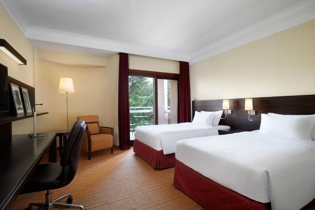 Фотографія Courtyard by Marriott Rome Central Park 4*