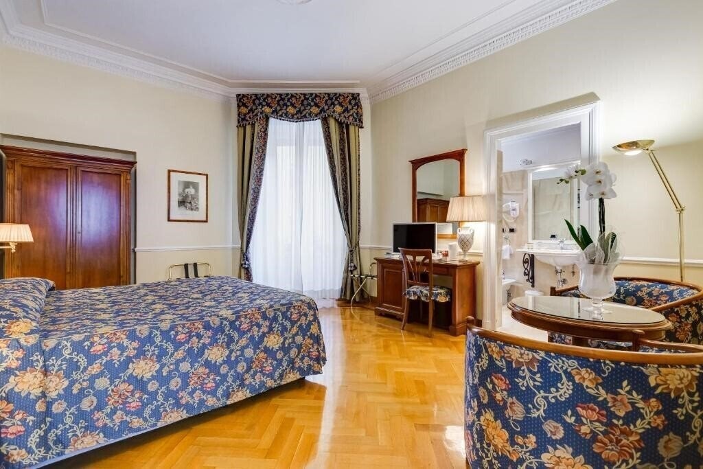 Отель Hotel Cellini 3*