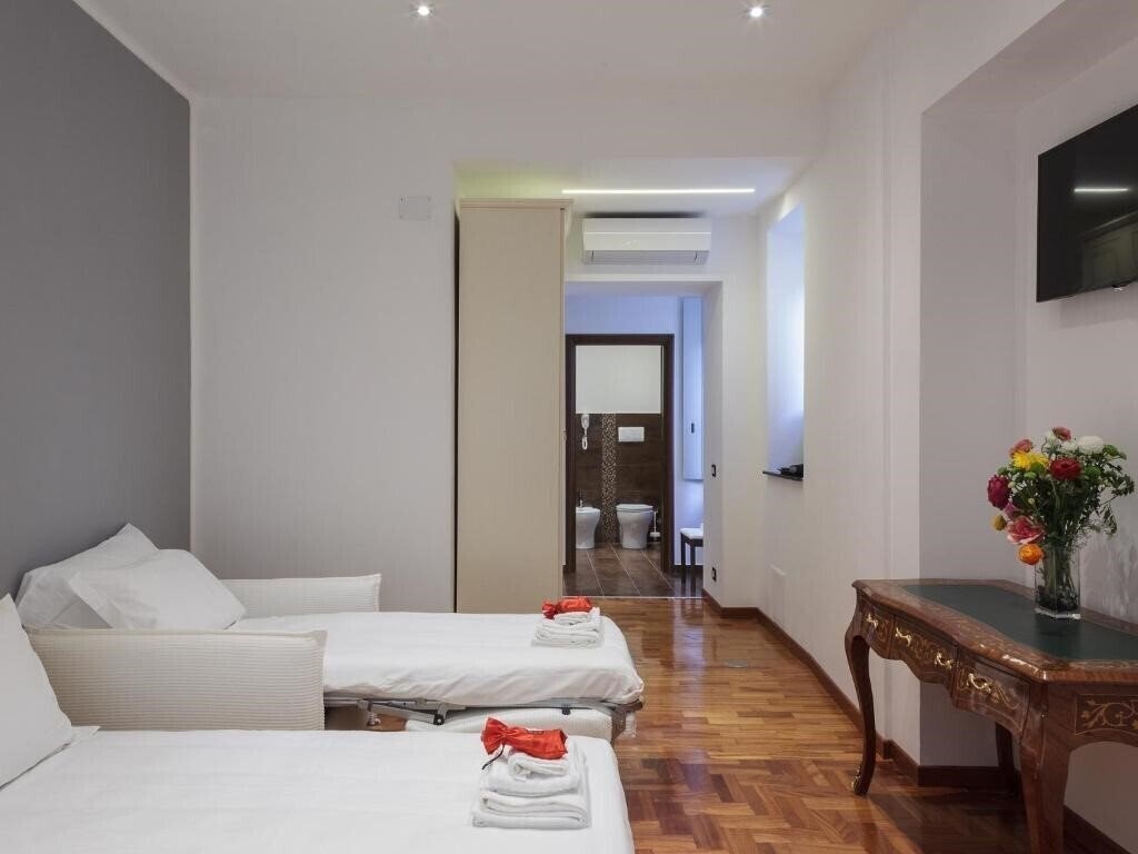 Картинка Lh Royal Suites 3*